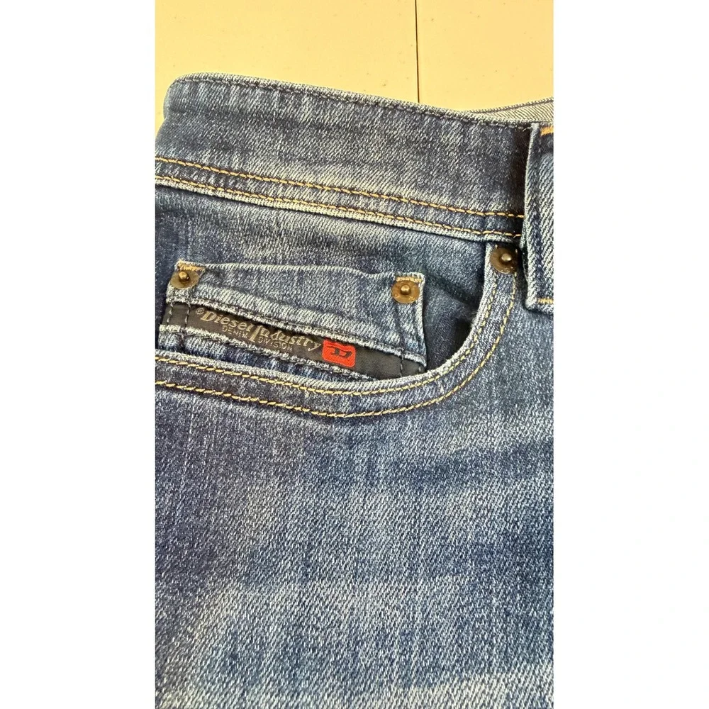Diesel Tepphar Slim-Carrot Jeans Blue Distressed Stretch Button Fly Men's 31x32